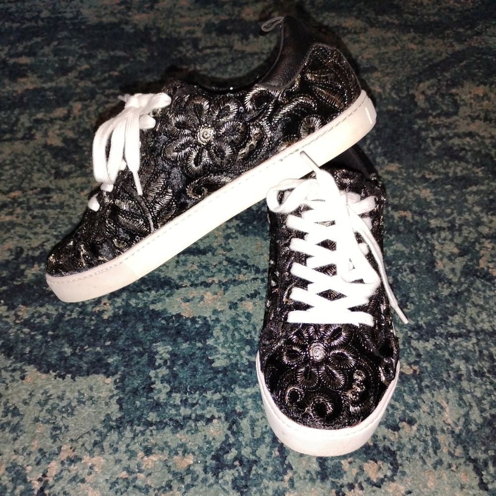Aldo|Floral Embroidered Sneakers